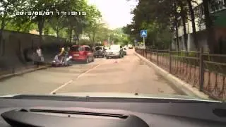 Выпал со скутера hd720