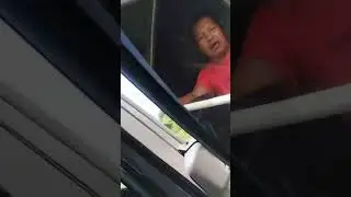 SAMBIL TUNGGU ISI BARANG.