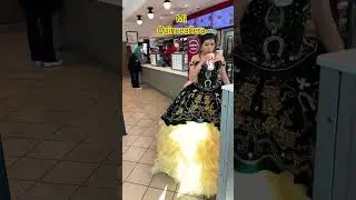 Quinceañera y sus chambelanes pasaron a comer su hamburguesa,!!!!!! #quinceañera #new #shorts