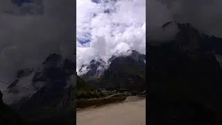 mountains #devbhumi #nature 🌍#travel #video #viralvideo#videoshorts #youtubeshorts.