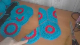 Вязаные крючком тапочки-сапожки