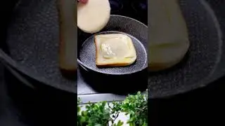 Вкусный сэндвич на завтрак