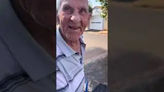 Amo lavar o quintal 😂😂