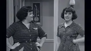 Kate Mckinnon and Aidy Bryant Lesbian Kiss_bVwLCVMhxTk #000