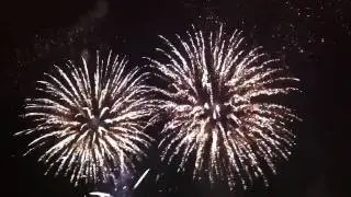 Feuerwerk am Dresdner Elbufer
