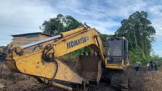 Alat berat Excavator untuk Evakuasi Excavator terjebak Lumpur