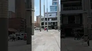 Si Se Fue, Se Fue. Девушка поет на улице Медельина, Колумбия #shorts