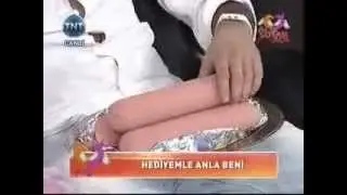 Mehmet Ali Erbil Seyircilere Salam Yedirdi