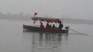 Ghumakkad | Open Holi Bath in Ayodhya