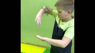 Упражнение с кинетическим кольцом. Педагог Ирина Бармина