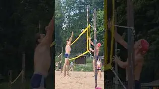 Борьба с мячом #пляжныйволейбол #volleyball #volleyballworld #колтуши #shorts