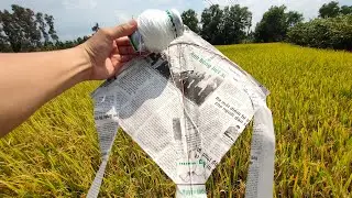 Thả diều làm từ giấy báo và chổi quét sân bay rất cao