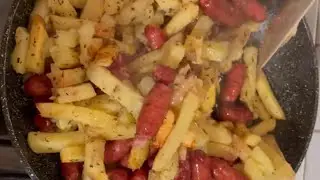 Pan-Fried Potatoes with Beer Sausages Healthy Cooking with Olive Oil #PanFriedPotatoes #BeerSausages