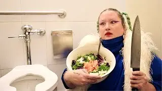 How to make an arugula salad in a public bathroom