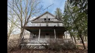Exploring Creepy Abandoned House: Potential Death Occurred Inside