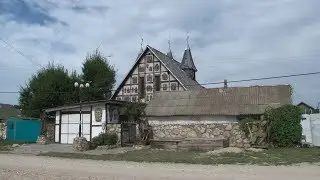 Роскошный замок в российской глубинке. (г. Фролово. Волгоградская обл.)
