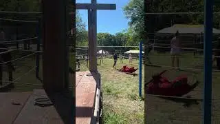 Шут мочит колдуна