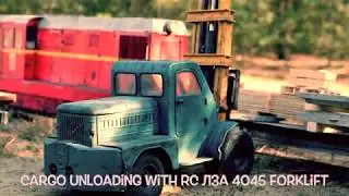 1:14 - CARGO UNLOADING with Oldtimer RC ЛЗА 4045 forklift