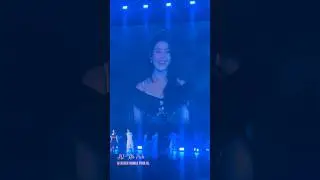 IU performing Ah Puh at HEREH World Tour Concert Kuala Lumpur #iu #leejieun #dlwlrma #iuinkl #uaena