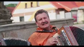 Plzeňský Pepíci - Seznámení u kašny