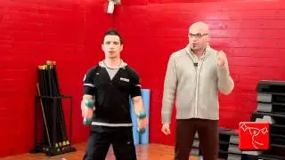 Come sviluppare i bicipiti: esercizi per le braccia da fare a casa senza andare in palestra