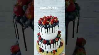 свадебный торт  2 яруса  с ягодами