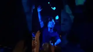 pov of a club show 😏