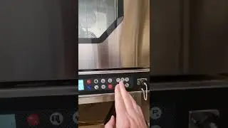 Запуск выпекания в пароконвектомате RADAX  