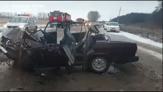 01.12.2020г - ДТП на автодороге Башкортостана. Столкнулись автомобили Renault Duster и Ваз-2107.