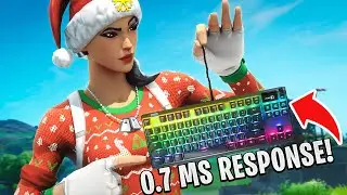 Trying out the FASTEST Keyboard in Fortnite!