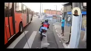 Insane Motocycle driving skills  police chase Reaction 😲