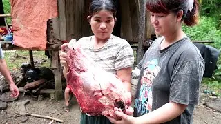 Beef mixed with strange sour leaves