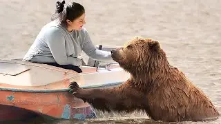 30 Animals That Asked People for Help & Kindness !
