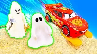 Молния Маквин и гонки в мире привидений! Игрушки Тачки в видео про машинки для мальчиков