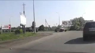 Батюшка крестит колонну Хаммеров. Харьков. 25.05.2015