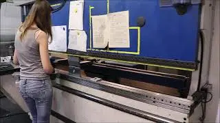TRUMPF TRUMABEND V85S Hydraulic Press Brake