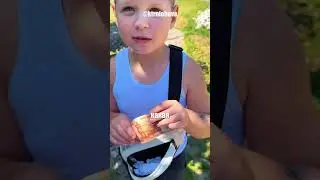 Когда мама спросила у ребёнка, куда он постоянно отдаёт деньги, его ответ ошарашил всех.