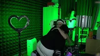 Buster. Если ОТНОШЕНИЯ, то только ТАКИЕ