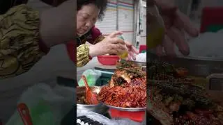 부산 국제시장 76세 순자 할머니, 15호 충무김밥│Grandma's Gimbap with Kimchi│#shorts