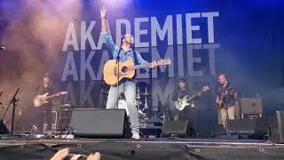 Akademiet og Nikolaj: Sidder på en raket