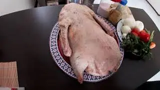 Домашний гусь тушеный с овощами в казане