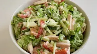 Салат с курицей и овощами