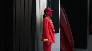 ARTI MIMPI MEMAKAI SETELAN MERAH 