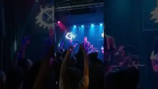 Перемен!!! Мы ждём перемен!!играем песню КИНО! 
