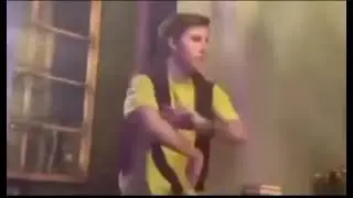 Мезеллов круто танцует под zxcursed