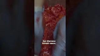 La focaccia barese originale del panificio Fiore con Domingo Schingaro