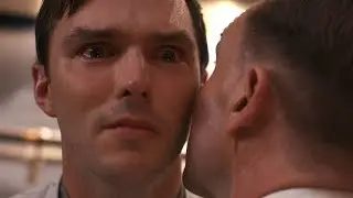 Tired of His Freinds, a Restaurant Chef Decides to Cook them