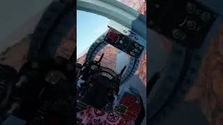 Як-38М летит по каньону. 