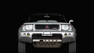 The Dakar legend: 1997 Mitsubishi Pajero Evolution
