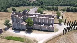 SAN GALGANO ABBEY the jewel of ITALY, TUSCANY (zwiedzamy katedrę San Galgano w Toskanii). 07.2021